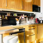 Un Nid A Tropez Apartment