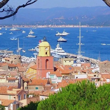 Un Nid A Tropez 圣特罗佩