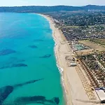 Un Nid à Tropez *