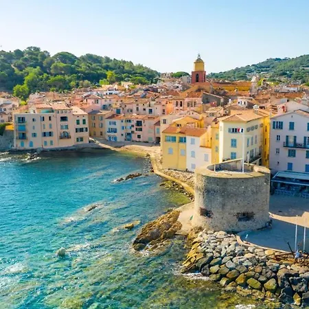 Un Nid à Tropez *