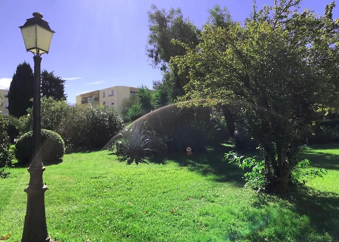 Apartment Un Nid A Tropez *